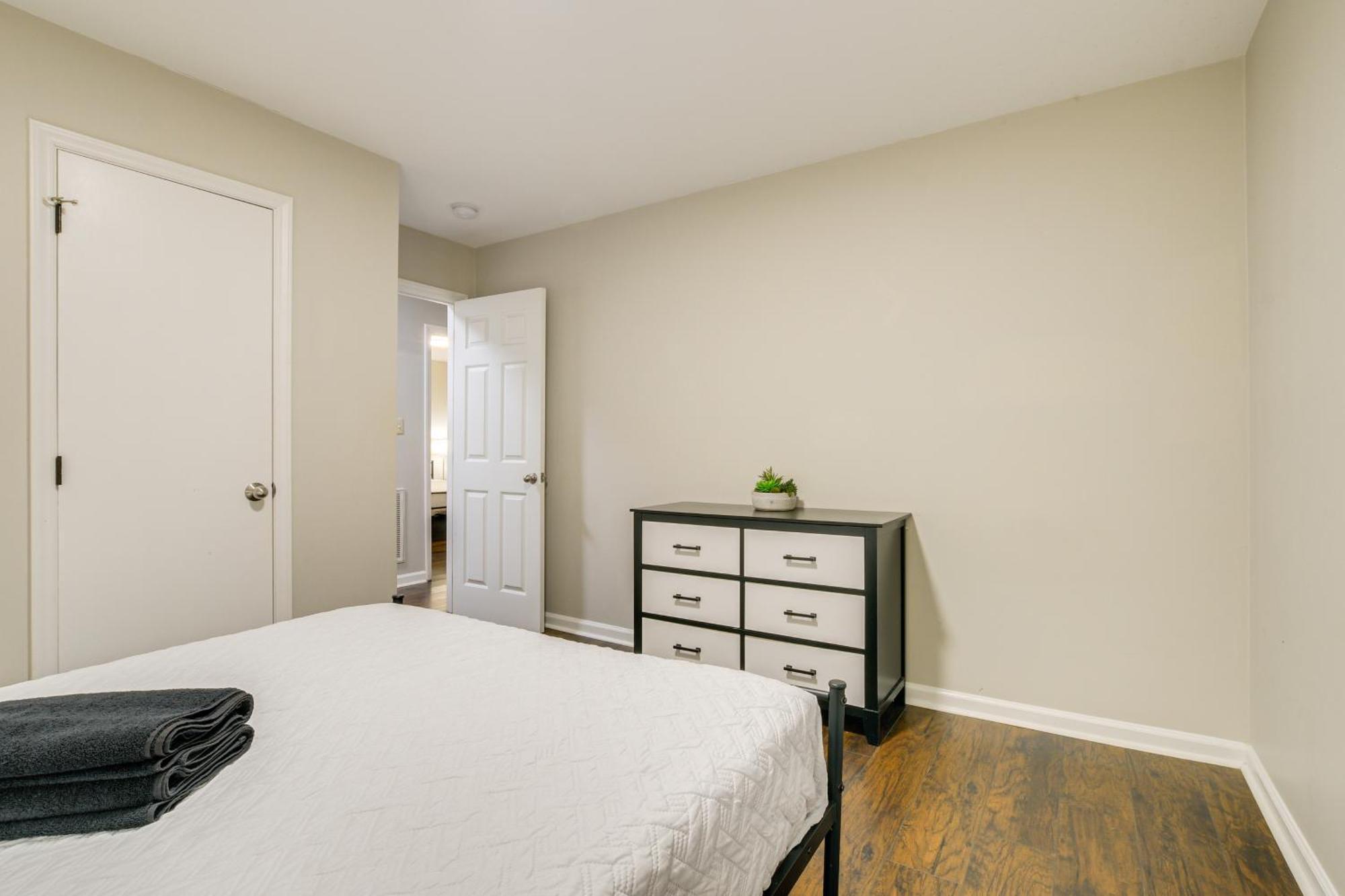 Serene Family Home With Deck In Knightdale! エクステリア 写真