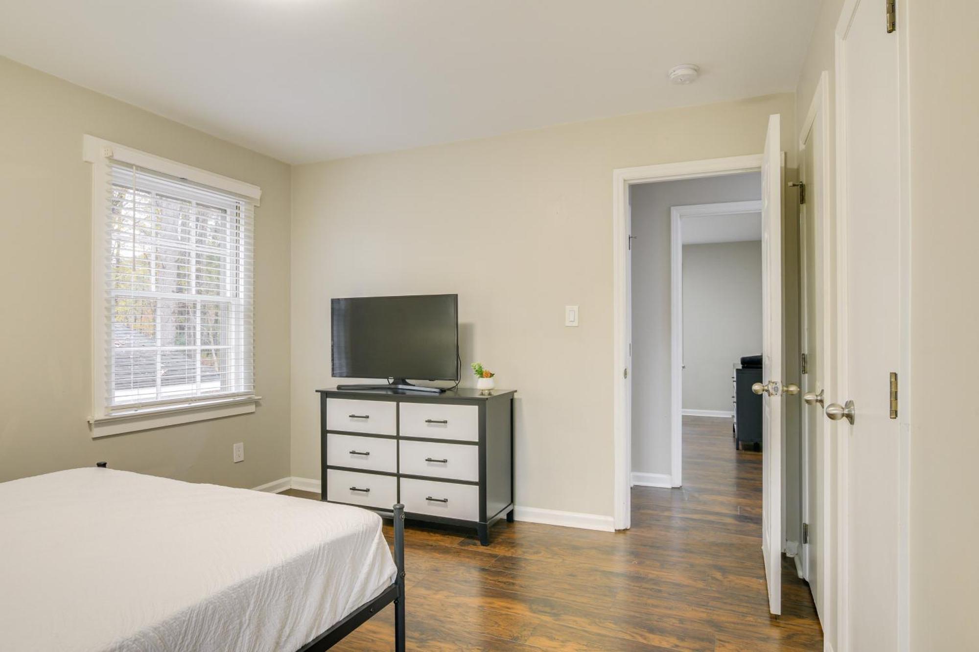 Serene Family Home With Deck In Knightdale! エクステリア 写真