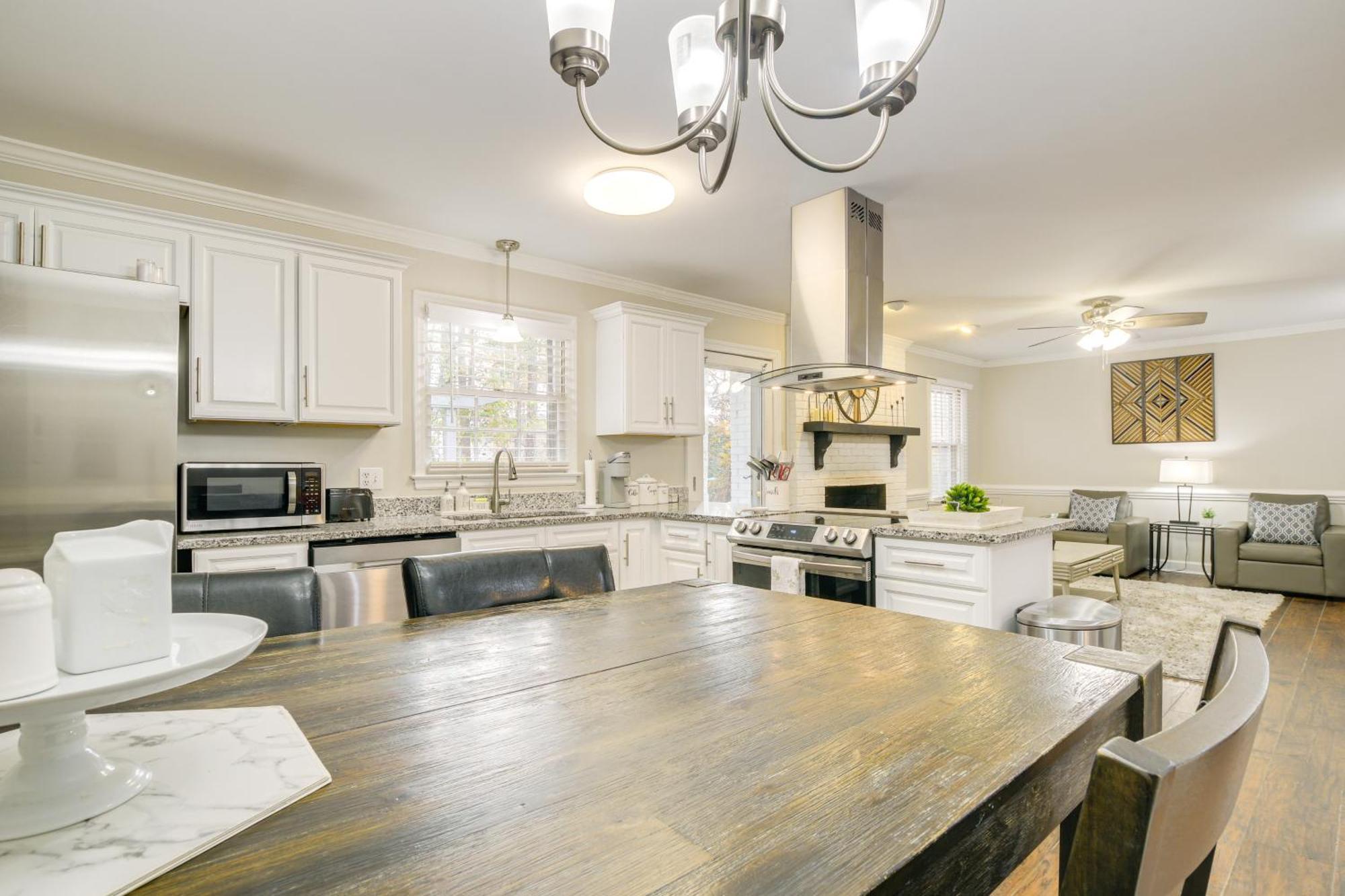 Serene Family Home With Deck In Knightdale! エクステリア 写真