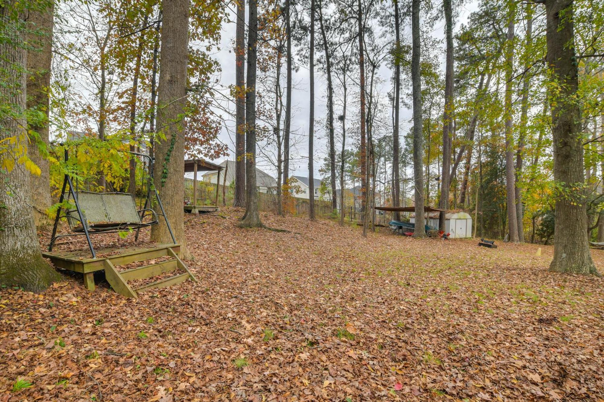 Serene Family Home With Deck In Knightdale! エクステリア 写真