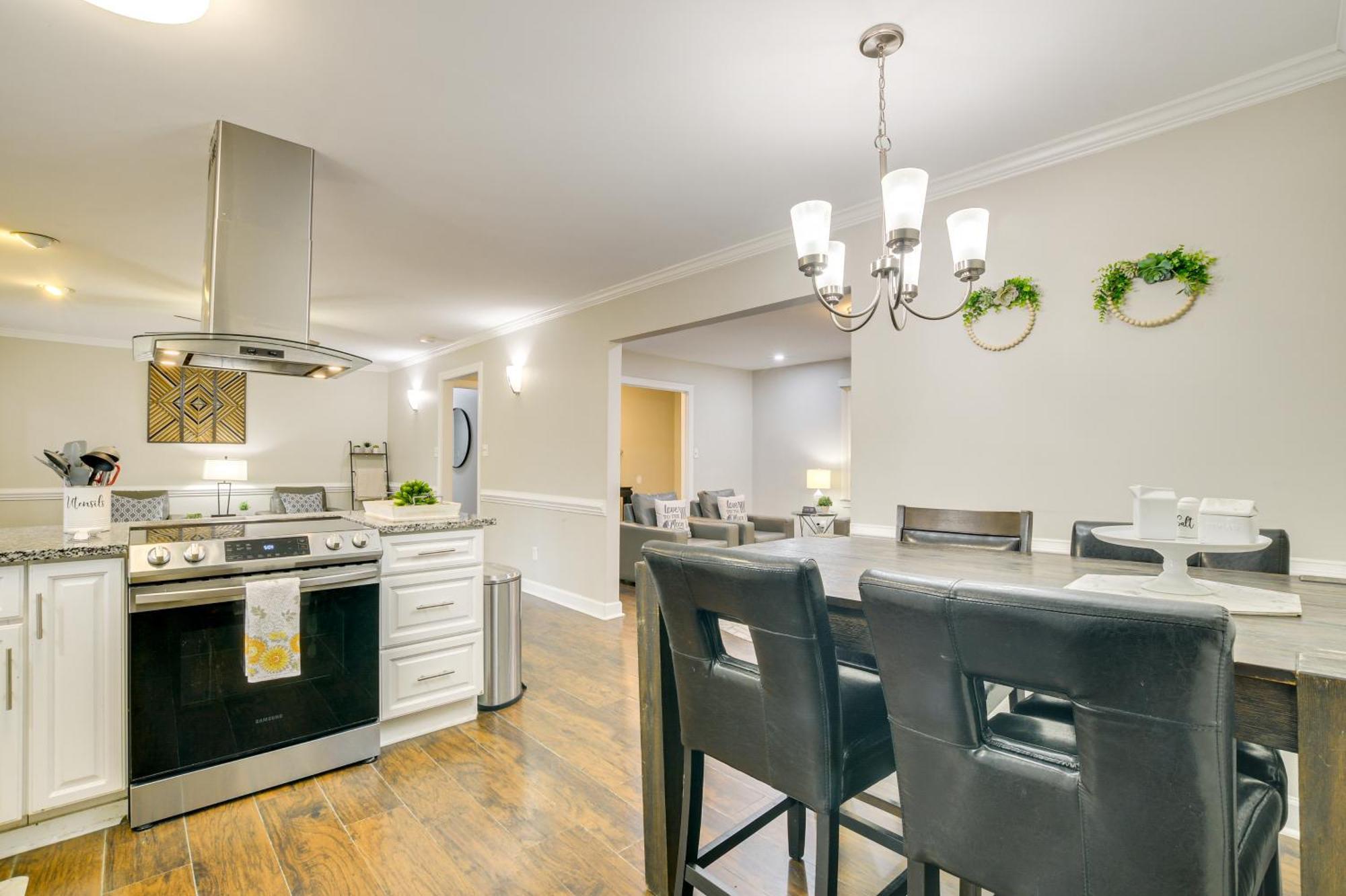 Serene Family Home With Deck In Knightdale! エクステリア 写真