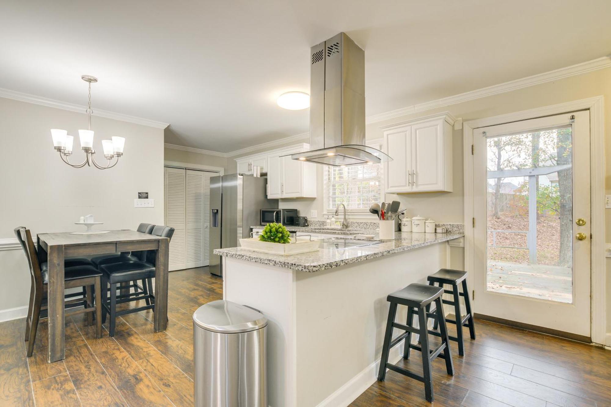 Serene Family Home With Deck In Knightdale! エクステリア 写真
